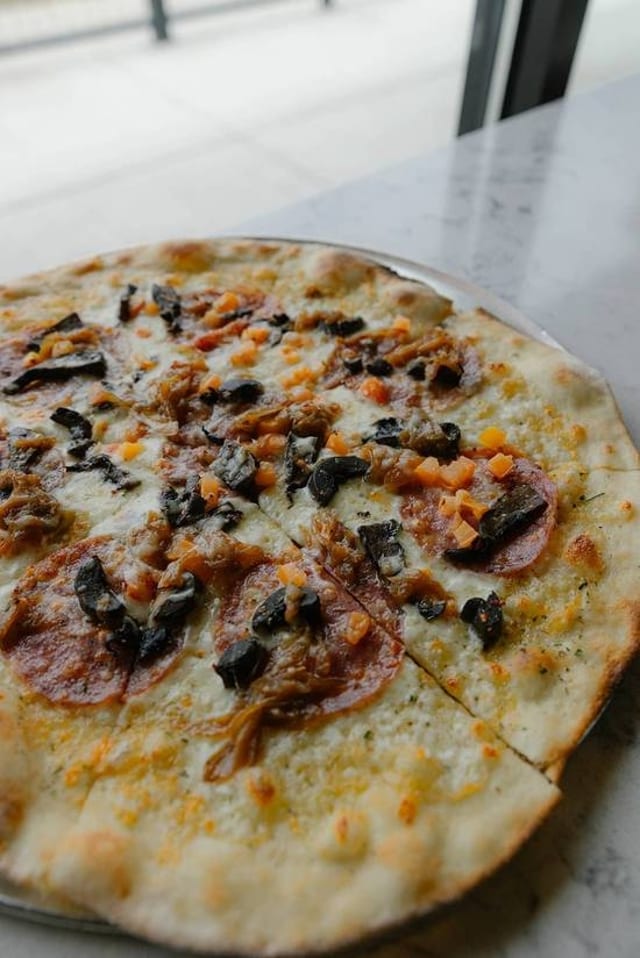 O Romeo, Romeo Pizza.