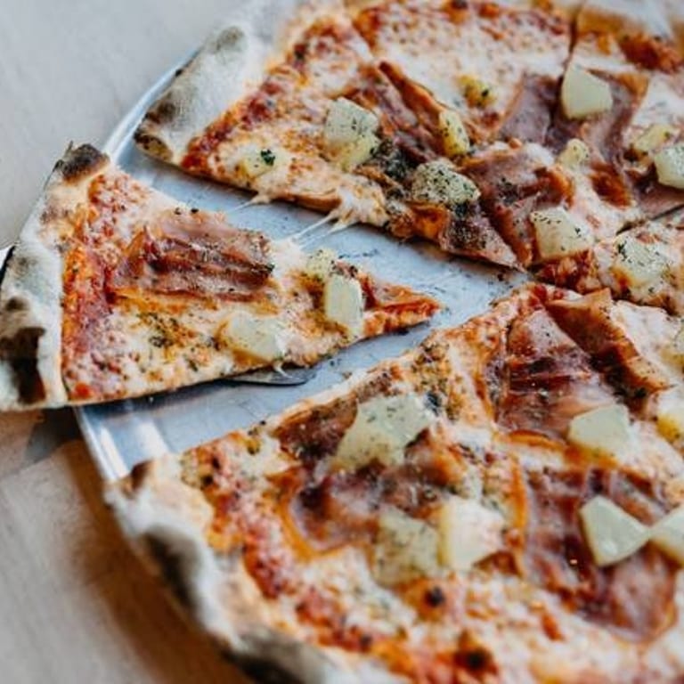 Delicious Hawaiian Pizza Options