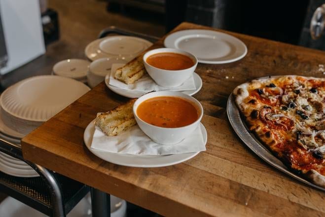 Tomato Basil Soup (Seasonal).